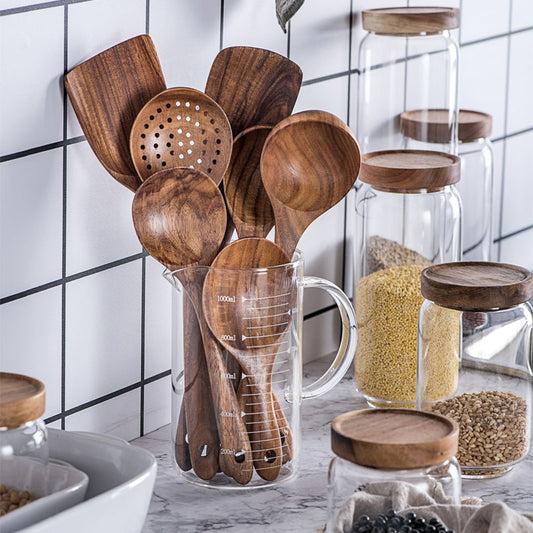 Arthritis sufferers enjoy this Natural Wood Kitchen Spoon Set, close up